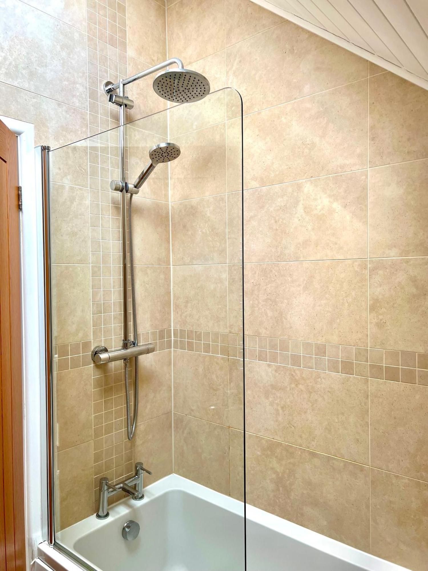 Nola Lodge Cirencester Zewnętrze zdjęcie